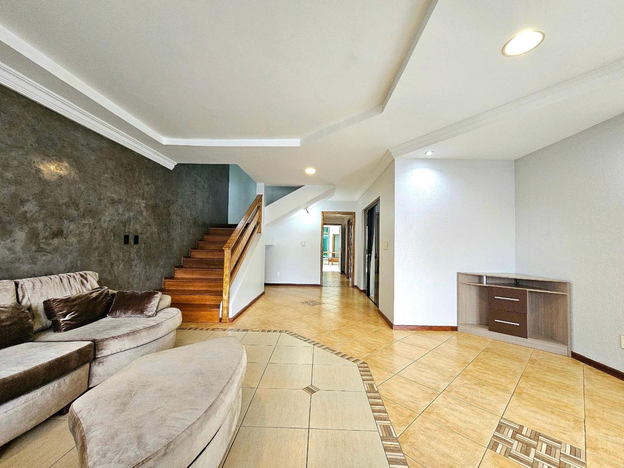Casa 6 Quartos Padrao Area Nobre Prox Atrativo Сasa de vacaciones