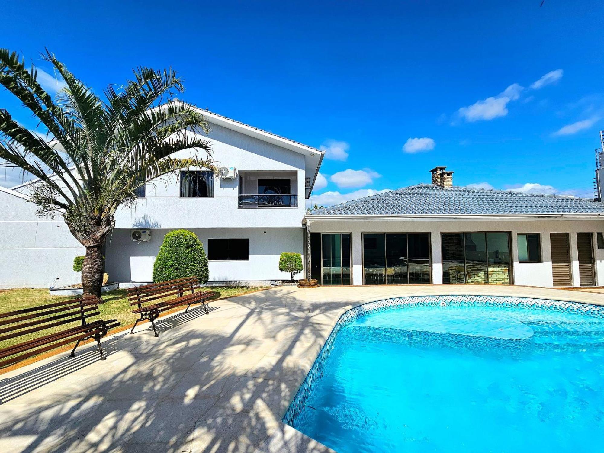 Casa 6 Quartos Padrao Area Nobre Prox Atrativo Сasa de vacaciones