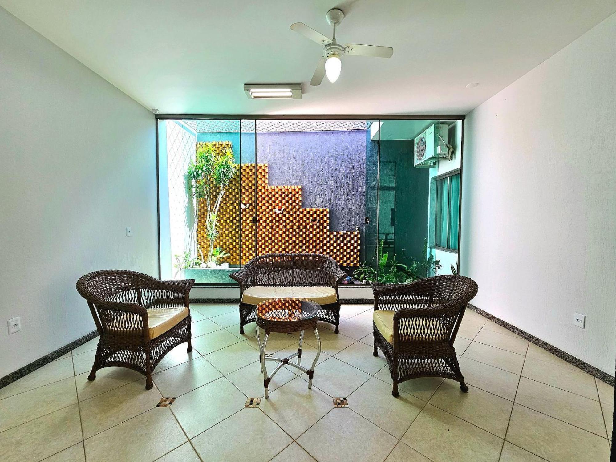 Casa 6 Quartos Padrao Area Nobre Prox Atrativo Сasa de vacaciones Foz do Iguaçu
