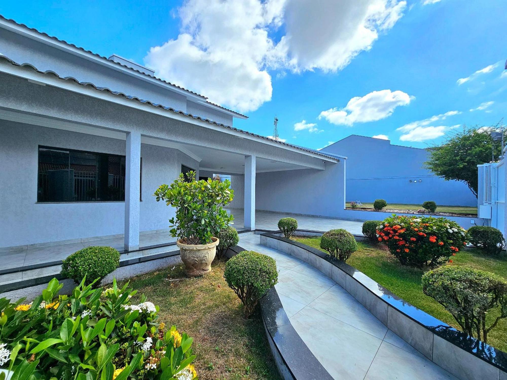 Casa 6 Quartos Padrao Area Nobre Prox Atrativo Сasa de vacaciones *