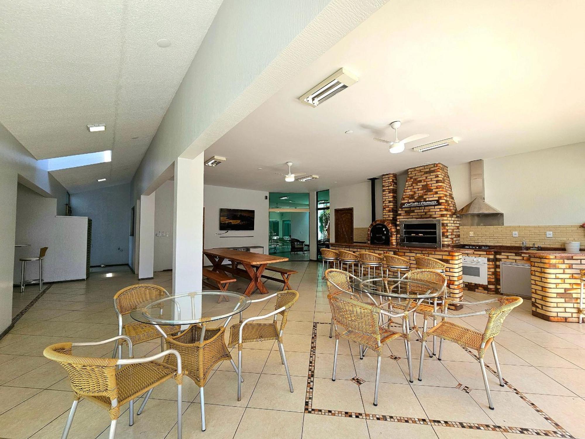 Casa 6 Quartos Padrao Area Nobre Prox Atrativo *